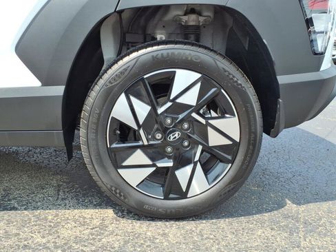 Used 2025 Hyundai Kona SEL AWD/4WD image 7