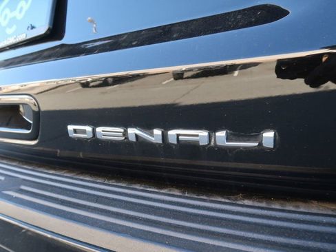 Used 2022 GMC Yukon Denali image 45