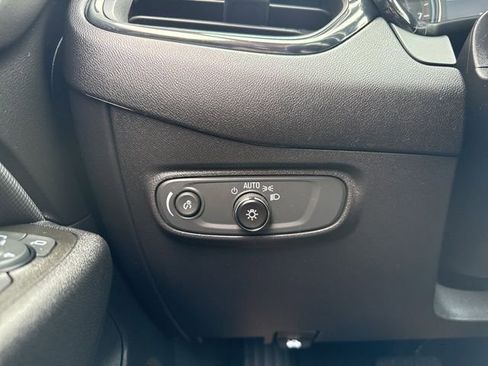 Used 2023 Chevrolet Equinox RS w/ RS Leather Package AWD/4WD image 14