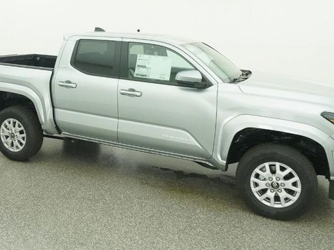 New 2026 Toyota Tacoma SR5 image 7