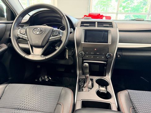 Used 2015 Toyota Camry SE FWD image 27