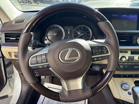 Used 2017 Lexus ES 350 image 18