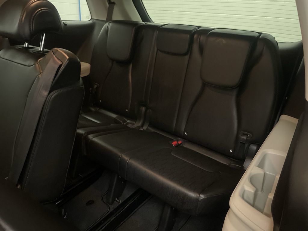 Used 2022 Kia Carnival EX FWD image 30