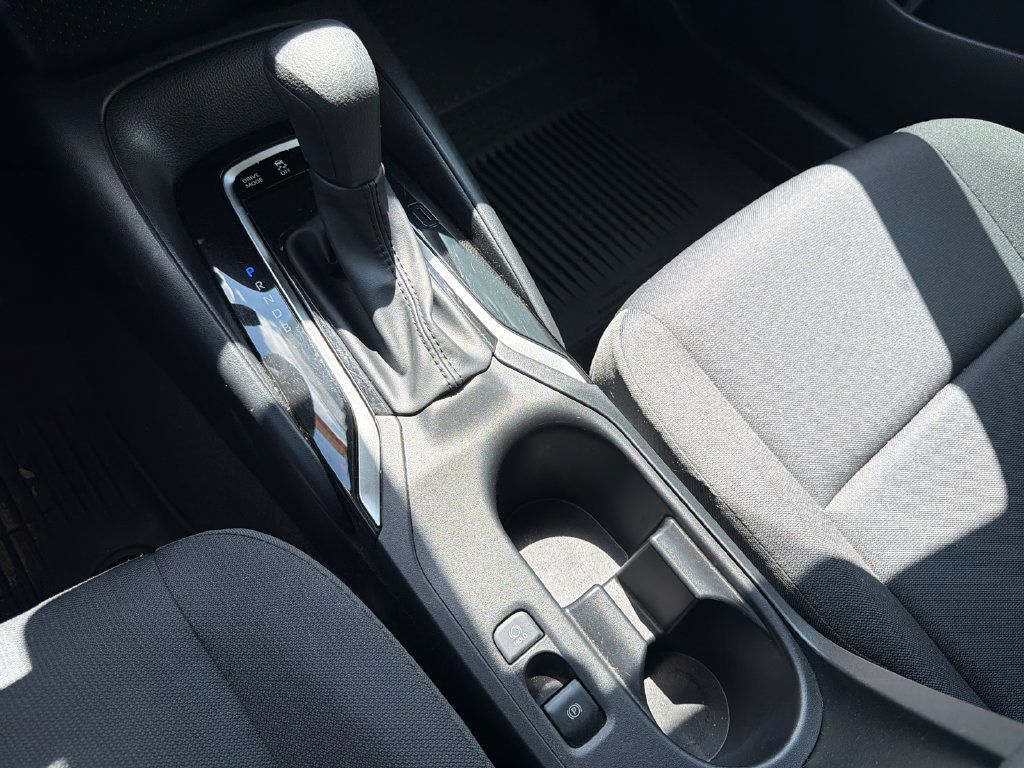 Used 2023 Toyota Corolla LE FWD image 34