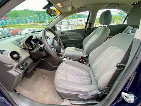 Used 2015 Chevrolet Sonic LT FWD image 12