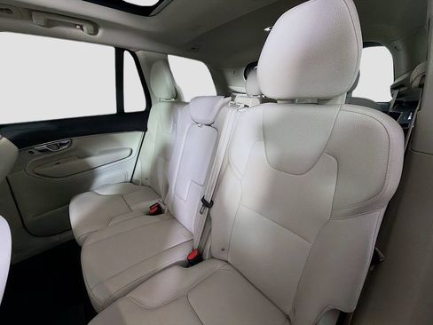 Used 2020 Volvo XC90 T5 Momentum w/ Protection Package Premier AWD/4WD image 24