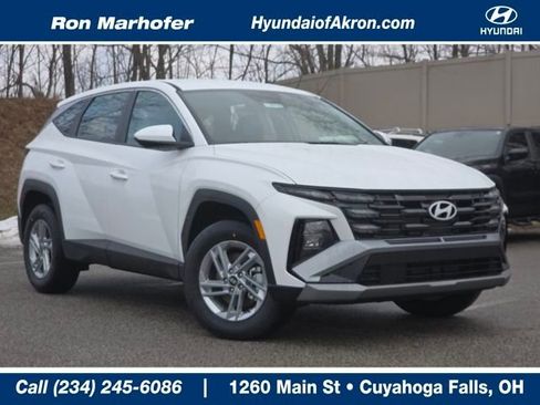 New 2026 Hyundai Tucson SE image 1