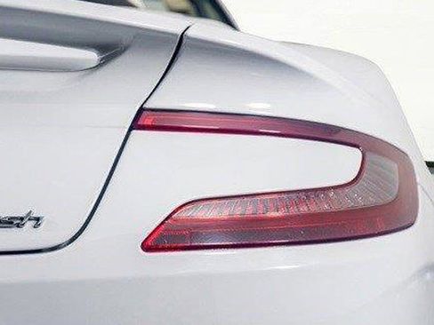 Used 2017 Aston Martin Vanquish S image 15