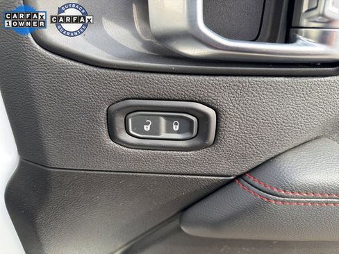 Used 2023 Jeep Gladiator Rubicon w/ Cold Weather Group image 15