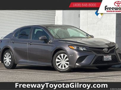 Used 2018 Toyota Camry SE w/ Moonroof Package