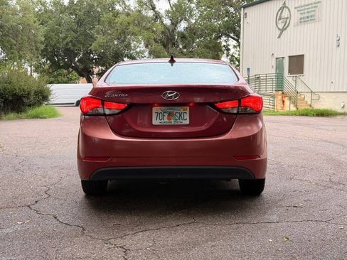 Used 2015 Hyundai Elantra SE FWD image 6