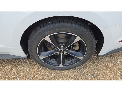 Used 2022 Ford Mustang Coupe w/ Equipment Group 101A RWD image 11