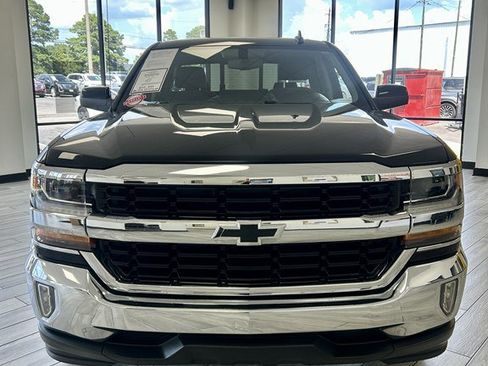 Used 2017 Chevrolet Silverado 1500 LT w/ LT Fleet Convenience Package RWD image 2