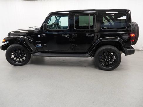 Certified 2023 Jeep Wrangler Unlimited Sahara w/ Cold Weather Group AWD/4WD image 15