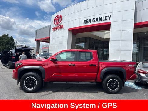 Used 2024 Toyota Tacoma TRD Off-Road w/ TRD Off Road Upgrade Package AWD/4WD image 3