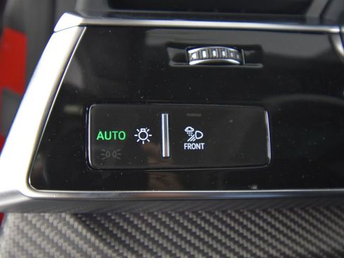 New 2025 Audi RS Q8 performance image 25