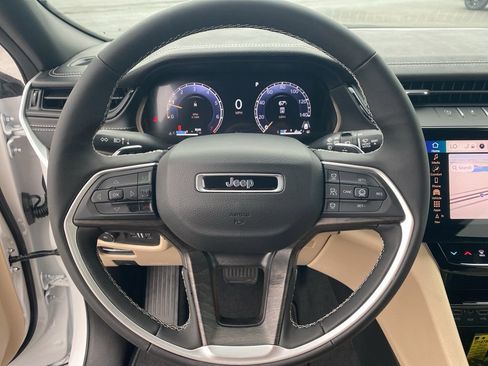 New 2026 Jeep Grand Cherokee Limited image 15