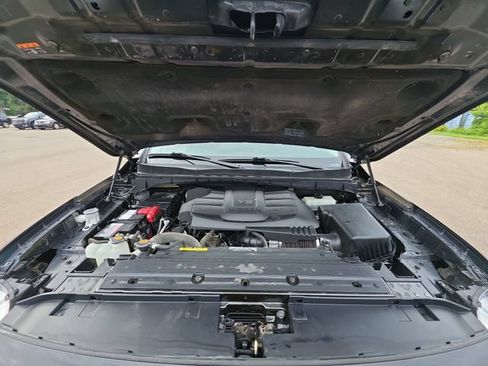 Certified 2022 Nissan Titan SV w/ SV Convenience Package AWD/4WD image 28