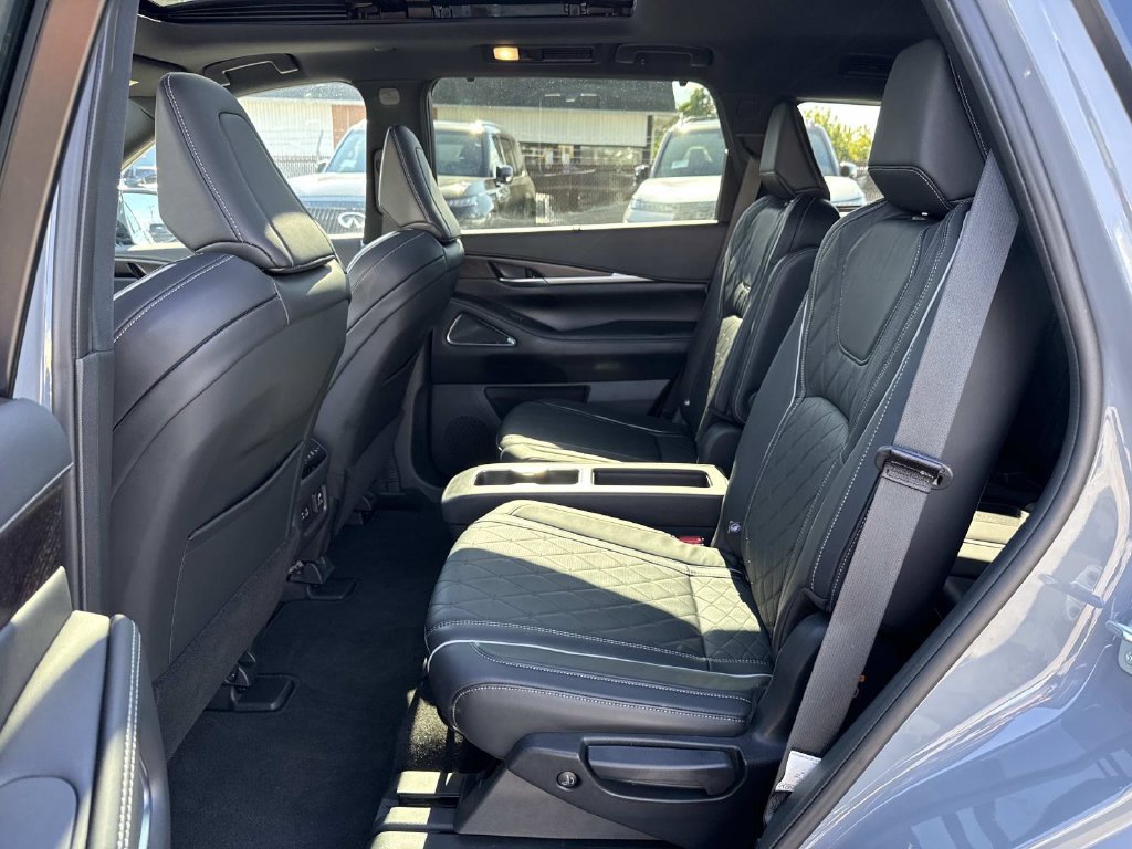 Used 2025 INFINITI QX60 Autograph w/ Cargo Package AWD/4WD image 18