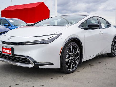 New 2026 Toyota Prius XSE Premium image 3