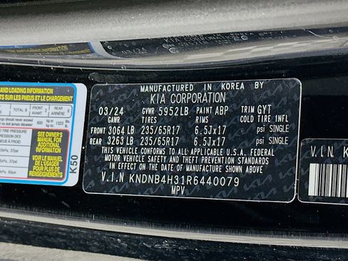 Used 2024 Kia Carnival LX image 12