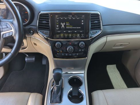 Used 2021 Jeep Grand Cherokee Limited w/ Luxury Group II RWD image 24