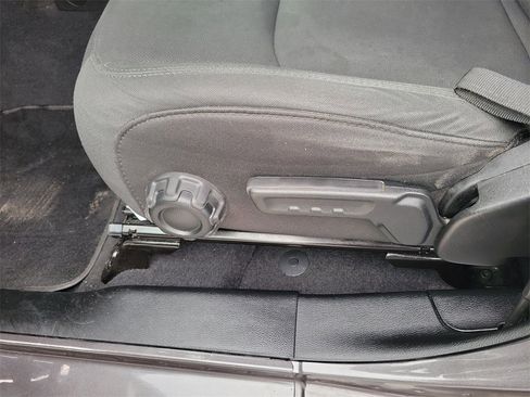 Used 2018 Jeep Wrangler Unlimited Sahara image 14