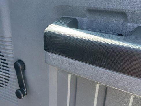 Used 2011 Ford F250 XL w/ XL Value Pkg image 32