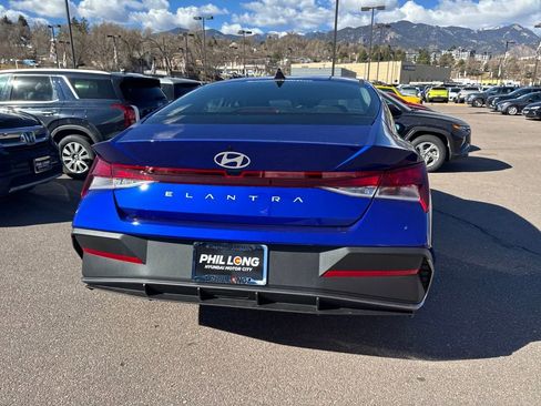 Certified 2026 Hyundai Elantra SE image 14