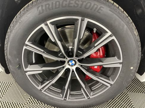 Certified 2024 BMW X5 xDrive40i w/ M Sport Package AWD/4WD image 10