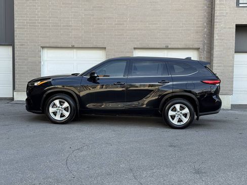Used 2020 Toyota Highlander L AWD/4WD image 2