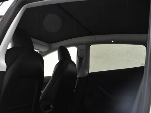 Used 2021 Tesla Model Y Long Range image 21