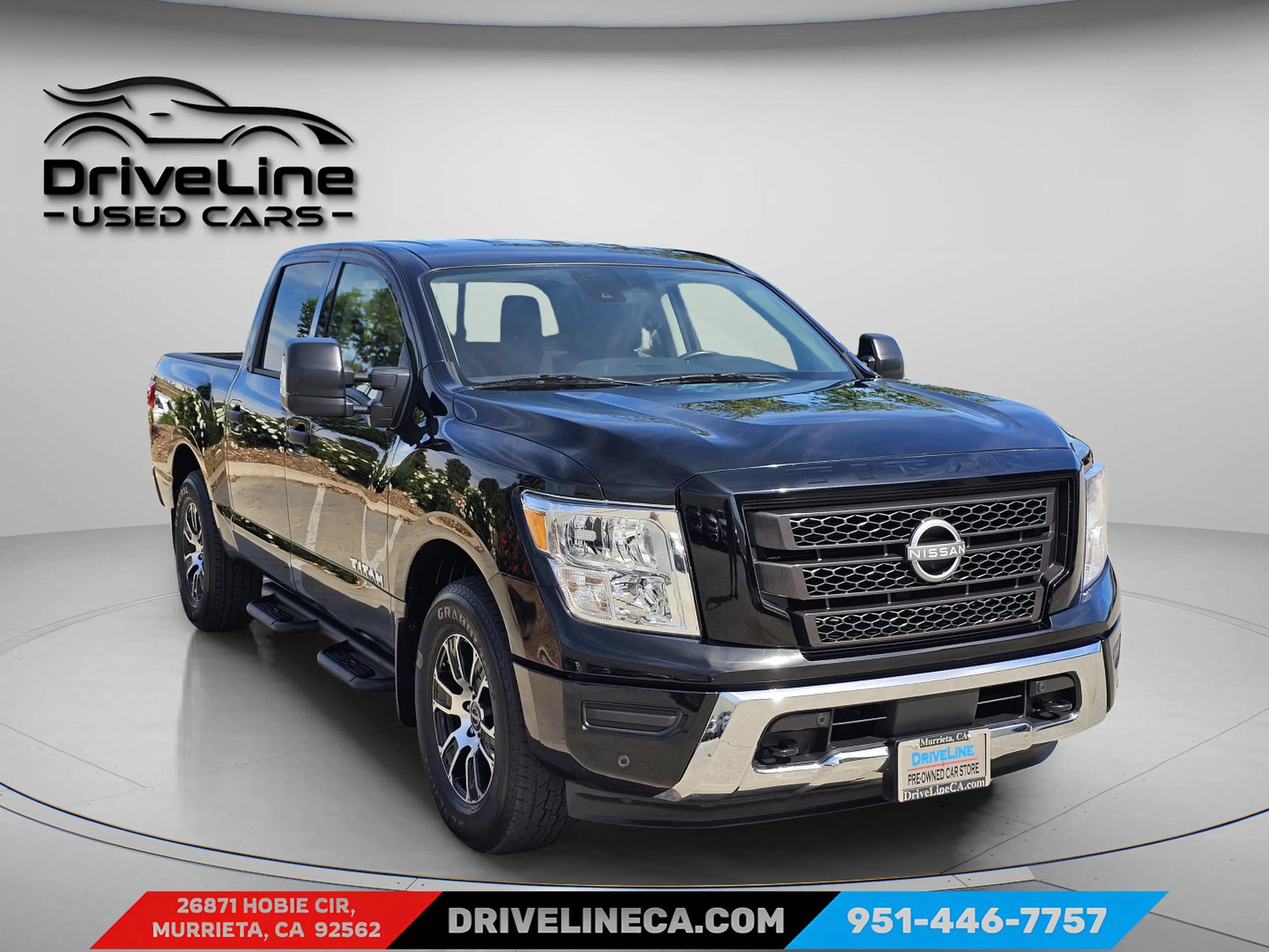 Used 2024 Nissan Titan SV w/ SV Convenience Package RWD image 5