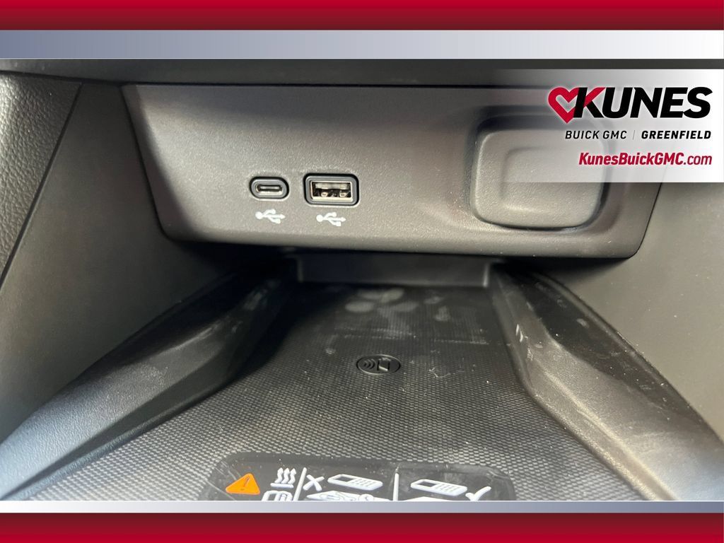 New 2026 Buick Envista Sport Touring w/ Convenience I Package FWD image 33