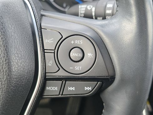 Used 2021 Toyota Venza XLE w/ Softex Package image 19