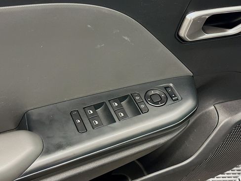 Used 2025 Kia K4 FWD image 15