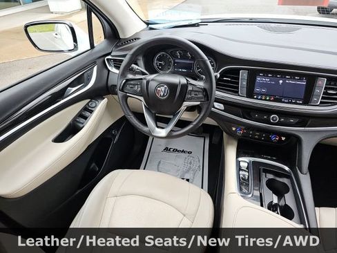 Used 2022 Buick Enclave Essence image 26
