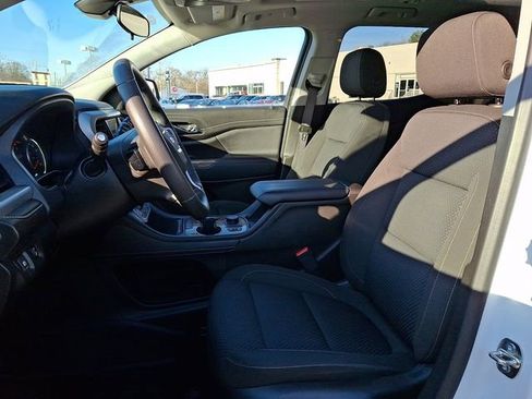 Used 2023 GMC Acadia SLE w/ Driver Convenience Package image 16