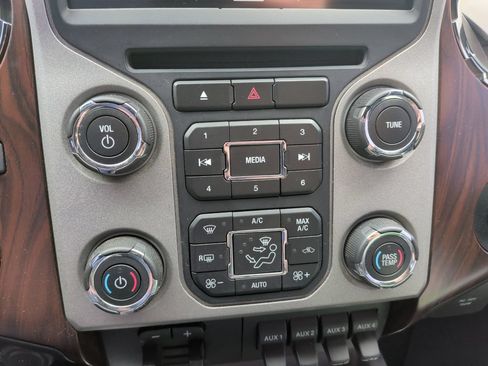 Used 2015 Ford F350 Lariat w/ Lariat Ultimate Package AWD/4WD image 22