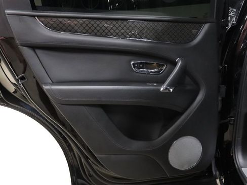 Used 2020 Bentley Bentayga Design Series image 19