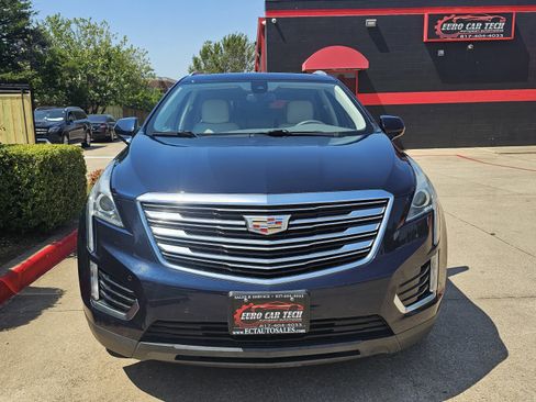 Used 2017 Cadillac XT5 Luxury w/ Driver Awareness Package image 5