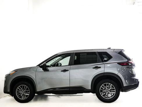 Used 2024 Nissan Rogue S FWD image 5
