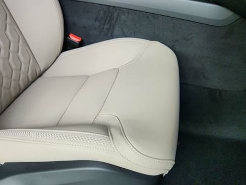 Used 2027 Volvo XC60 B5 Core AWD/4WD image 35