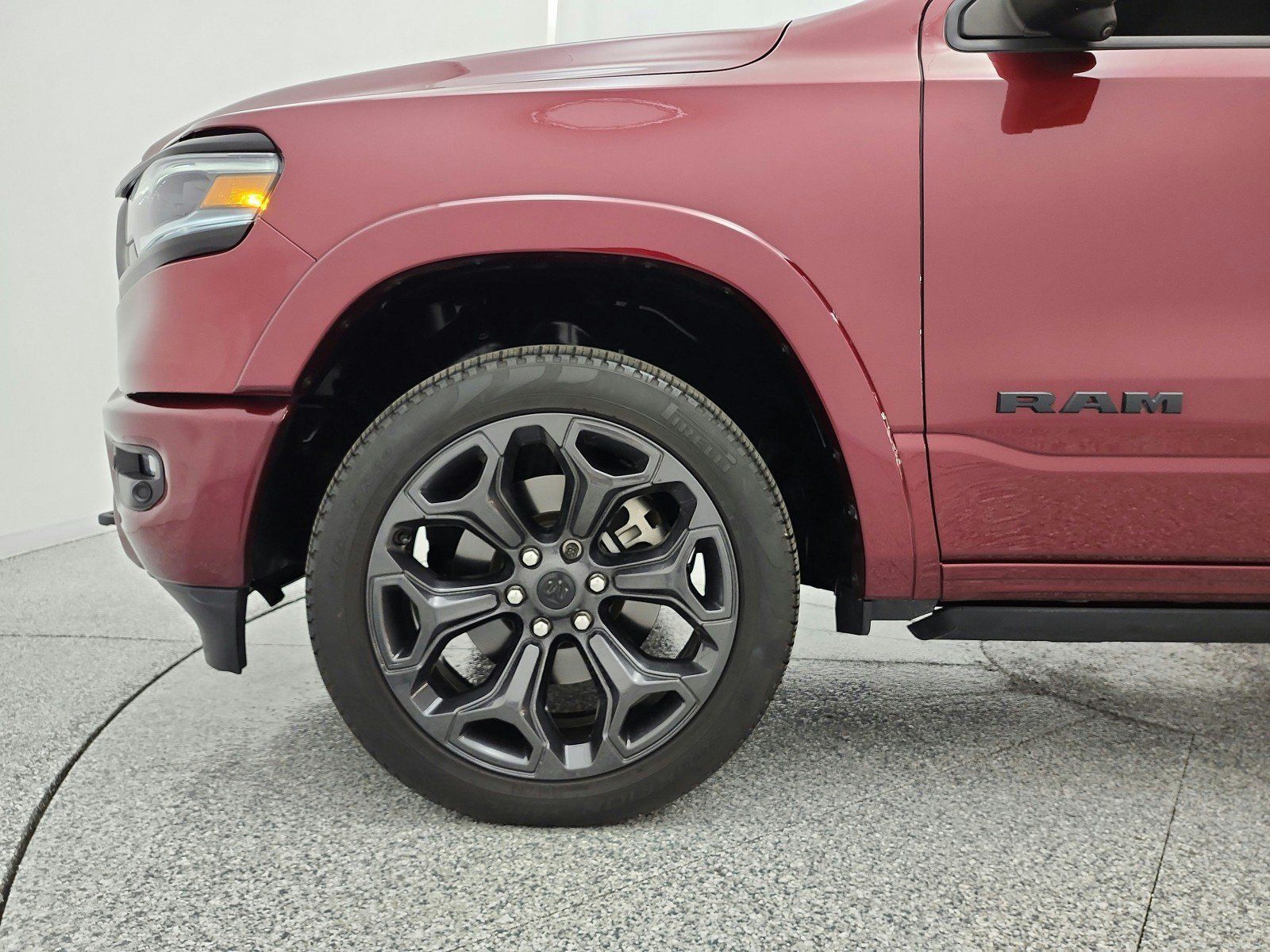 Used 2024 RAM 1500 Limited AWD/4WD image 17