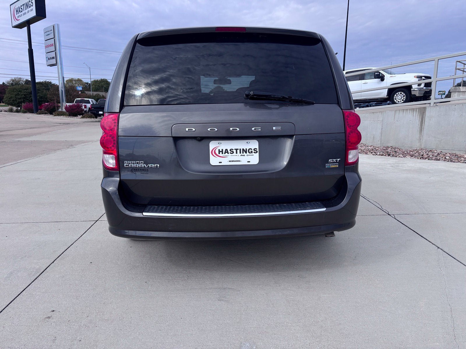 Used 2019 Dodge Grand Caravan SXT FWD image 4