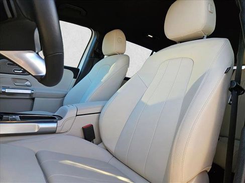 Certified 2025 Mercedes-Benz GLB 250 image 10