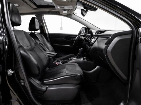 Used 2019 Nissan Rogue Sport SL w/ Premium Package image 39