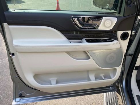 Certified 2024 Lincoln Navigator Black Label AWD/4WD image 13