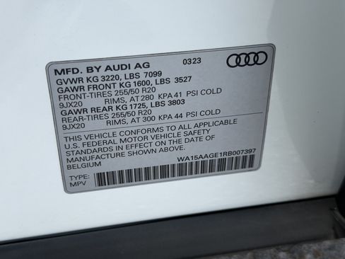 Used 2024 Audi Q8 e-tron Premium Plus w/ Premium Plus Package AWD/4WD image 39