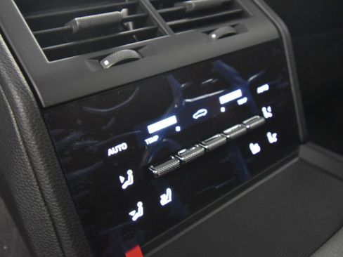 New 2025 Porsche Panamera 4 image 38